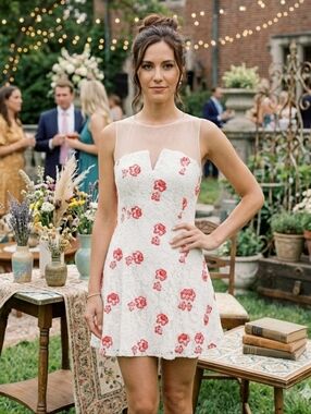 NWT BB Dakota RSVP Flavia Floral Lace Fit & Flare Dress - 10